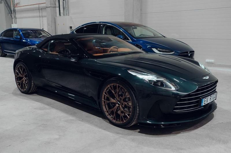 Gebraucht Aston Martin DB12 680 PS (500 kW) 2025 Grün Cabrio