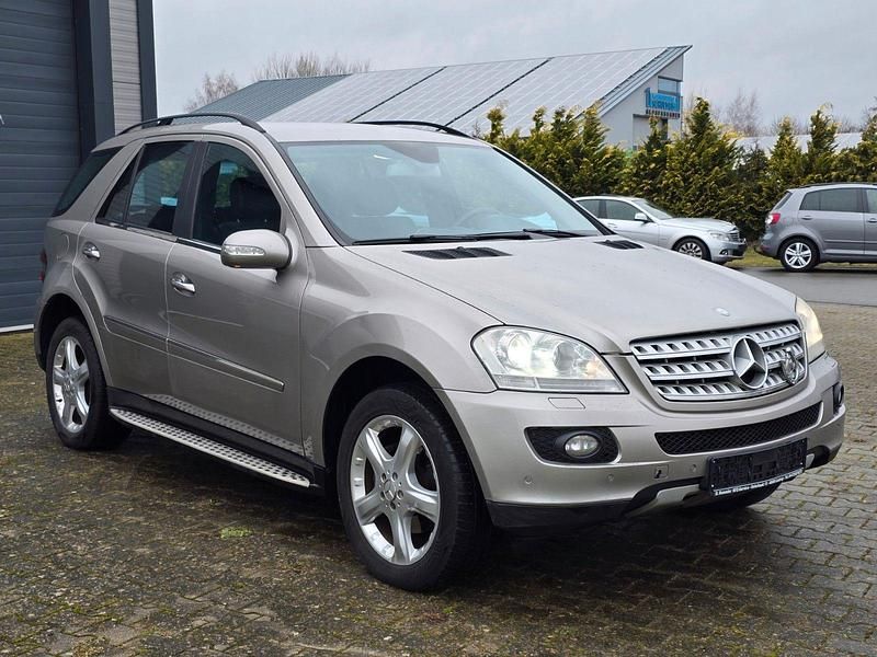 Gebraucht Mercedes ML320 Sport 224 PS (164 kW) 2007 Silber SUV