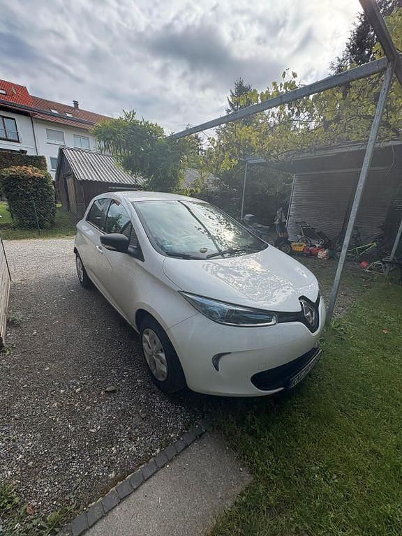 Weiß Gebraucht 2017 Renault Zoe Kleinwagen | 6.490 € (Fairer Preis) - Bild 1/4