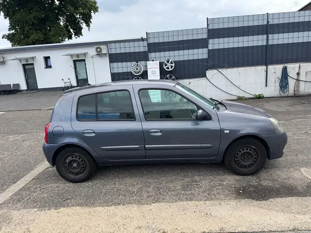 Gebraucht Renault Clio II Campus 58 PS (42 kW) 2007 Grau Limousine