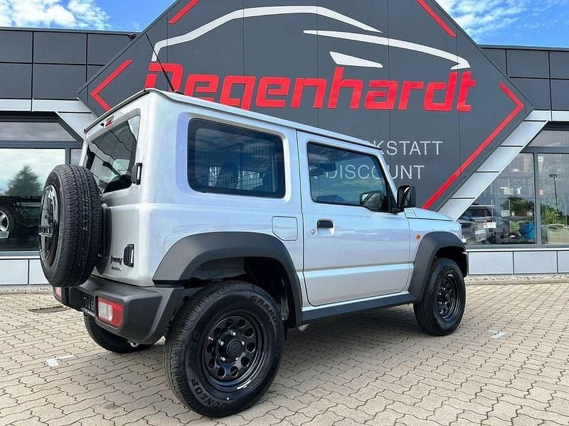 Neu Suzuki Jimny 102 PS (75 kW) 2025 Silber SUV