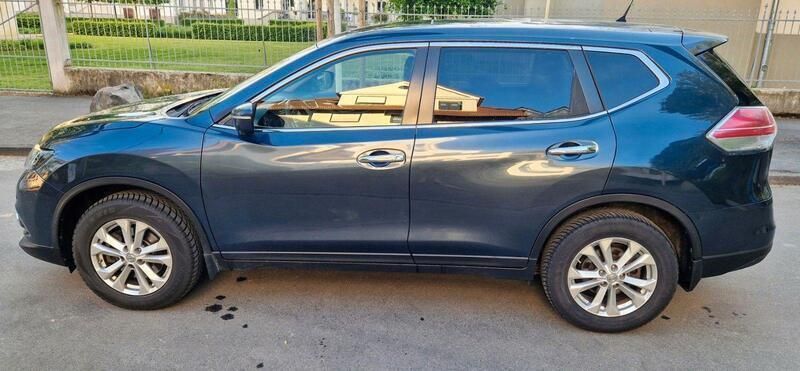 Blau Gebraucht 2015 Nissan X-Trail 360º SUV | 10.000 € (Fairer Preis) - Bild 1/4