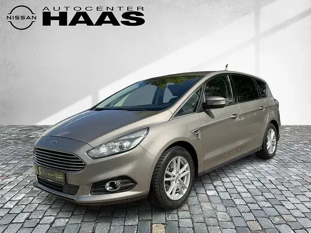 Gebraucht Ford S-MAX Titanium 239 PS (175 kW) 2017 Perlsilber (metallic) Van / Kleinbus