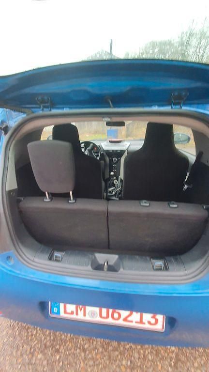 Gebraucht Toyota iQ Basis 68 PS (50 kW) 2011 Blau Kleinwagen