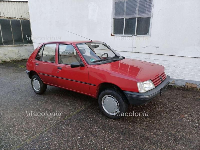Gebraucht Peugeot 205 60 PS (44 kW) 1990 Rot Kleinwagen