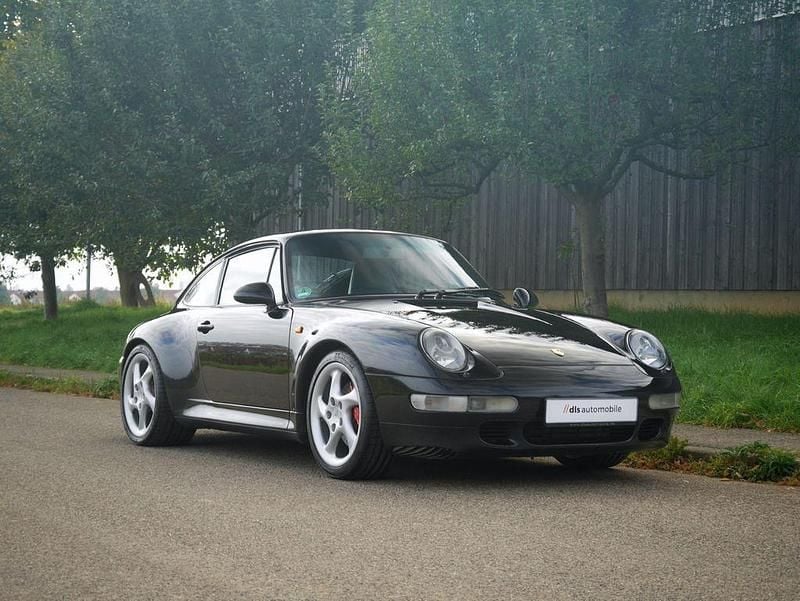 L741 schwarz Gebraucht 1998 Porsche 911 Carrera 4S Coupé | 99.993 € - Bild 1/4