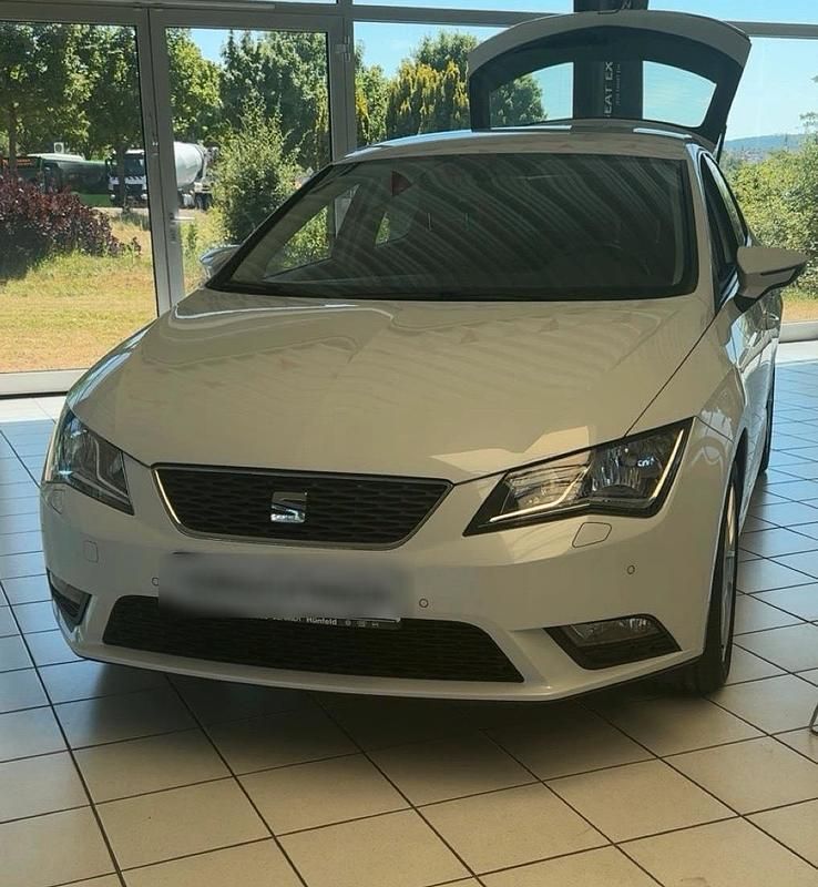 Weiß Gebraucht 2014 Seat Leon Kleinwagen | 9.500 € (Fairer Preis) - Bild 1/1