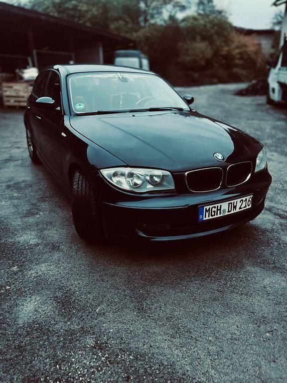 Gebraucht BMW 116 122 PS (89 kW) 2007 Blau Kleinwagen