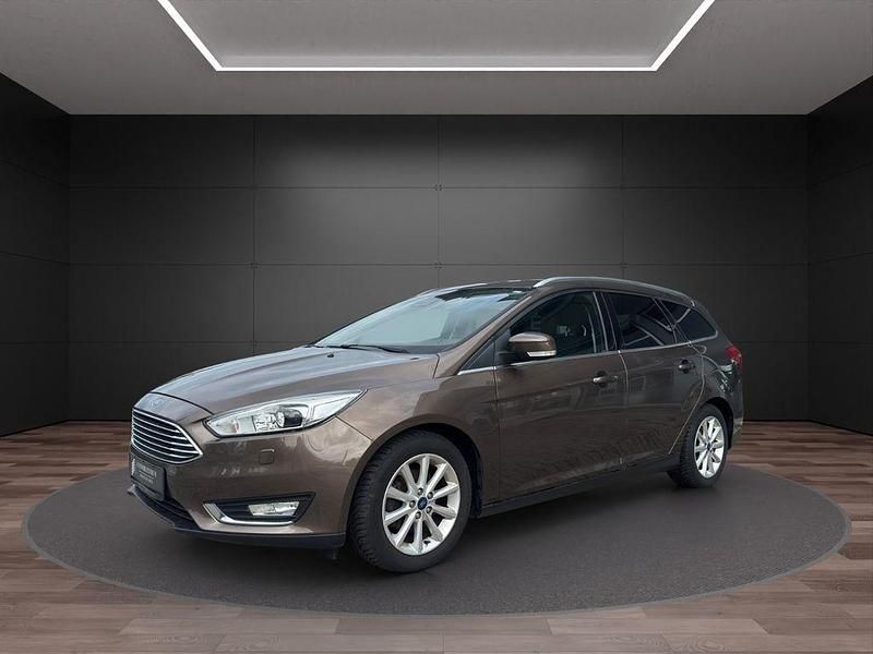 Braun Gebraucht 2017 Ford Focus Limousine | 11.990 € (Fairer Preis) - Bild 1/4