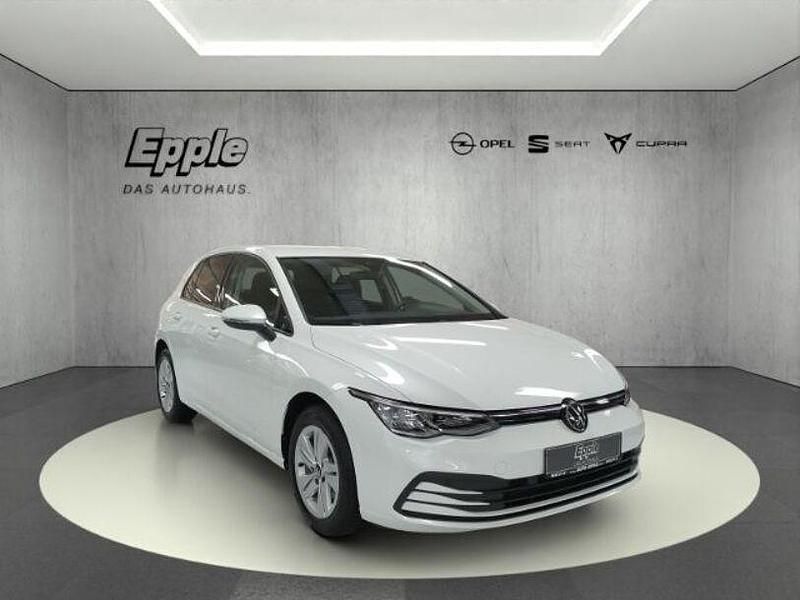 Gebraucht VW Golf VIII Life 131 PS (96 kW) 2024 Weiss Limousine