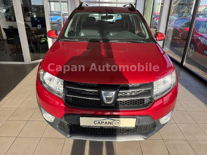 Gebraucht Dacia Sandero Prestige 90 PS (66 kW) 2013 Orange Limousine