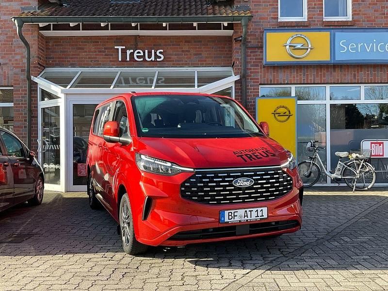 Gebraucht Ford Tourneo Titanium 170 PS (125 kW) 2025 Rot Van / Kleinbus