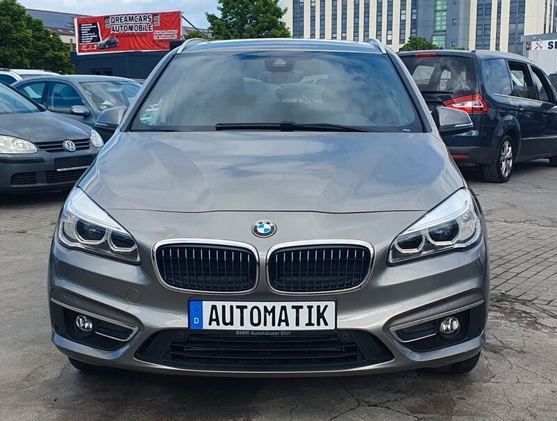 Silber Gebraucht 2018 BMW 225 Active Tourer Luxury Line Van / Kleinbus | 14.990 € (Fairer Preis) - Bild 1/4