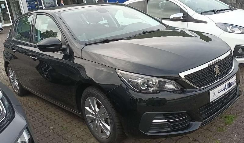 Gebraucht Peugeot 308 Active 131 PS (96 kW) 2019 Lackierung schwarz perla nera Kleinwagen