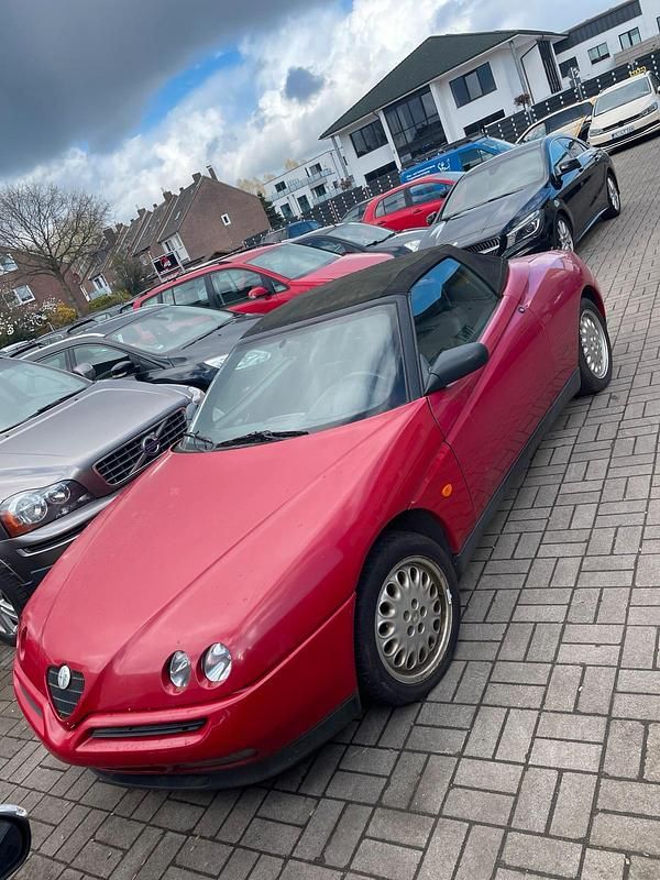 Gebraucht Alfa Romeo Spider 150 PS (110 kW) 1997 Rot Cabrio