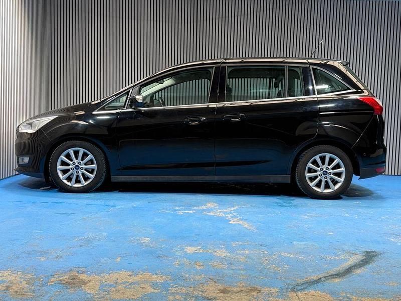 Gebraucht Ford Grand C-Max Titanium 150 PS (110 kW) 2016 Iridiumschwarz metallic Van / Kleinbus