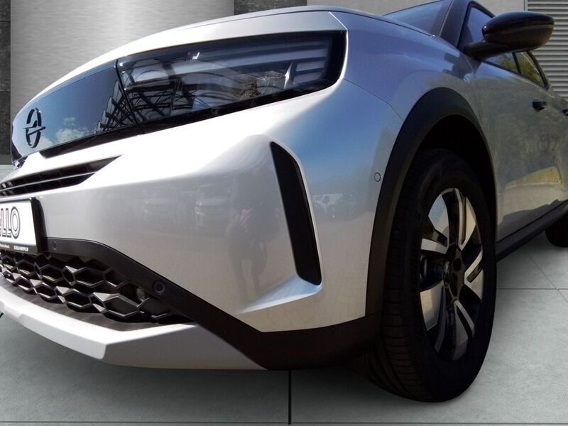 Neu Opel Frontera 83 kW (113 PS) 2025 Kristall silber SUV