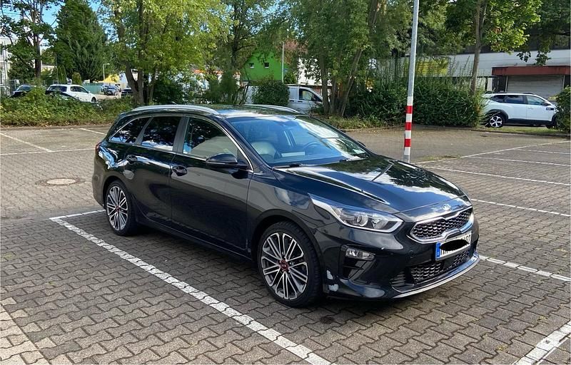 Schwarz Gebraucht 2020 Kia Ceed Sportswagon GT-Line Kombi | 14.990 € (Guter Preis) - Bild 1/4