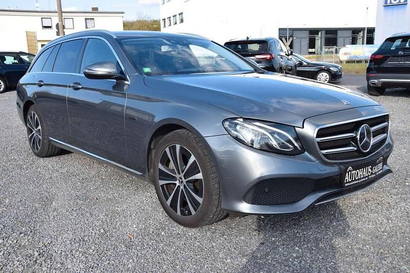 Gebraucht Mercedes E300 Sport 306 PS (225 kW) 2019 Selenitgrau  metalliclack Kombi