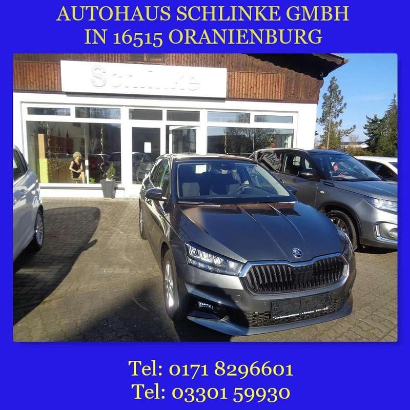 Grau Gebraucht 2024 Skoda Fabia Style Limousine | 18.990 € (Guter Preis) - Bild 1/4