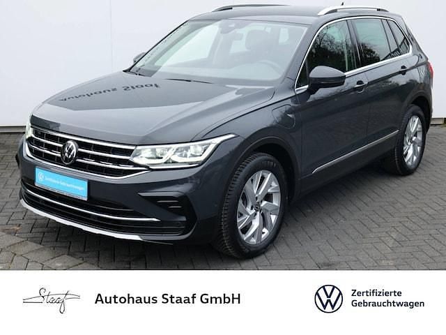 Gebraucht VW Tiguan Elegance 245 PS (180 kW) 2022 Uranograu SUV