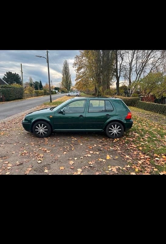 Gebraucht VW Golf IV 75 PS (55 kW) 1998 Grün Kleinwagen