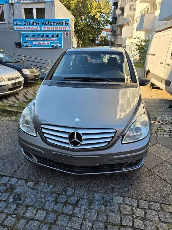 Gebraucht Mercedes B150 95 PS (69 kW) 2006 Grau Van / Kleinbus