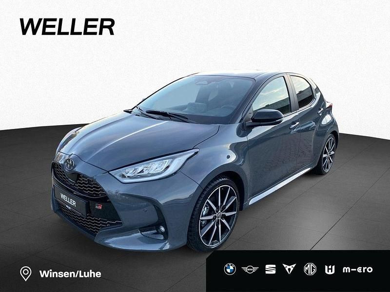 Ash grey metallic (grau) Neu 2025 Toyota Yaris Hybrid Sport Kleinwagen | 29.790 € (Fairer Preis) - Bild 1/4