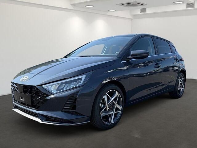 Neu Hyundai i20 Prime 101 PS (74 kW) 2025 Purple (aurora grey / met) Limousine