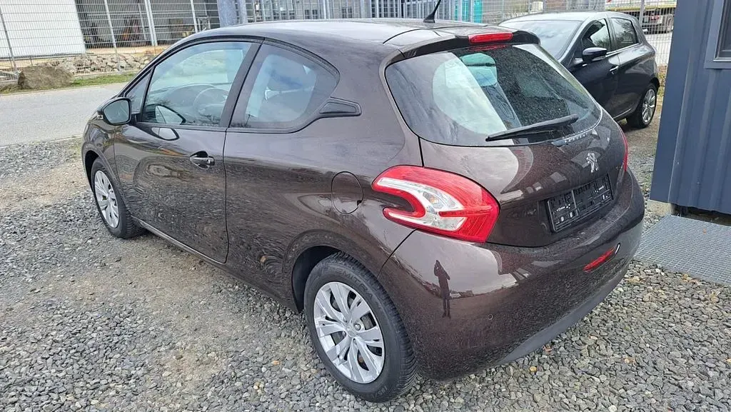 Gebraucht Peugeot 208 Active 82 PS (60 kW) 2012 Kleinwagen