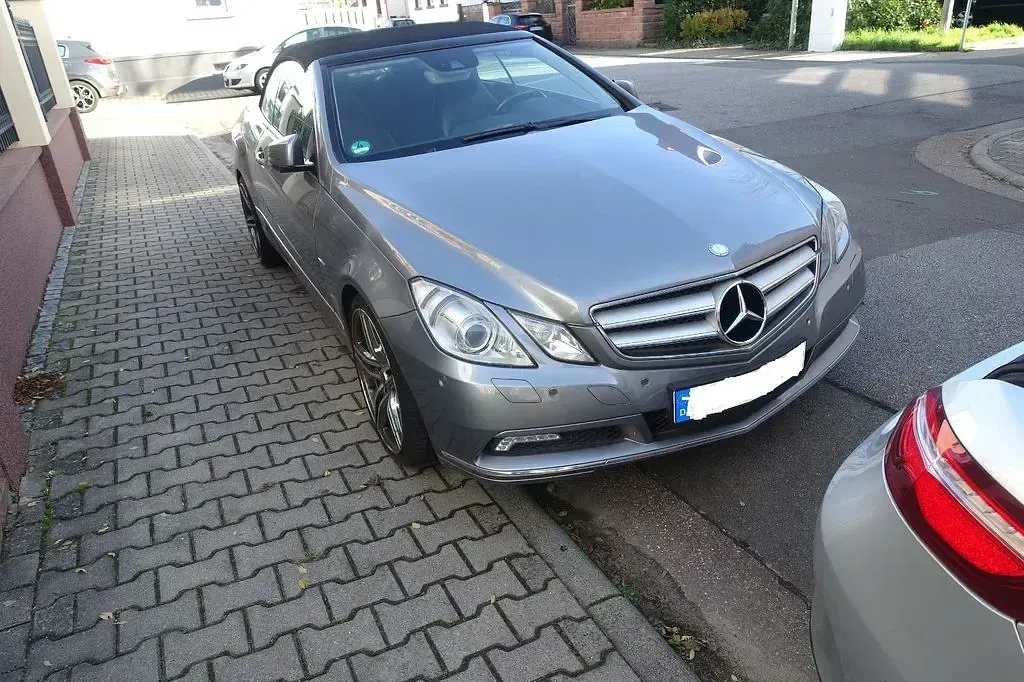 Gebraucht Mercedes E350 Avantgarde 292 PS (214 kW) 2010 Silber Cabrio