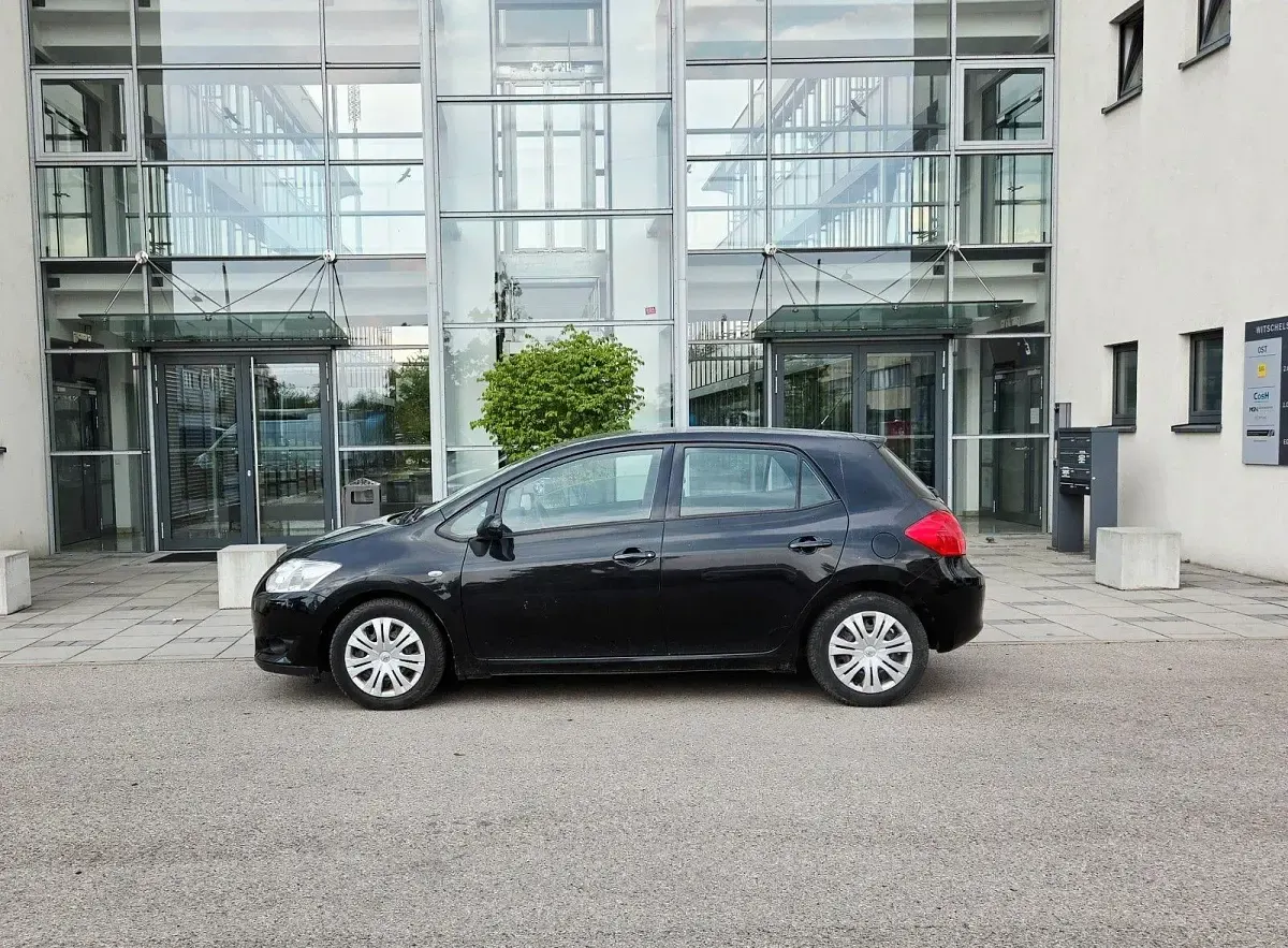 Gebraucht Toyota Auris Sol 97 PS (71 kW) 2007 Schwarz Kleinwagen