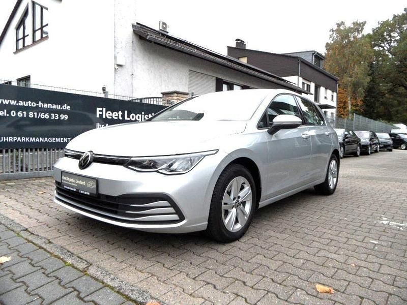 Silber Gebraucht 2022 VW Golf VIII Life Limousine | 19.900 € (Fairer Preis) - Bild 1/4