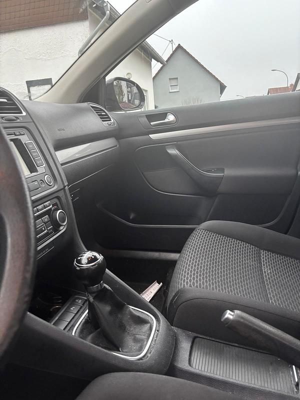 Gebraucht VW Golf VII 105 PS (77 kW) 2012 Schwarz Limousine