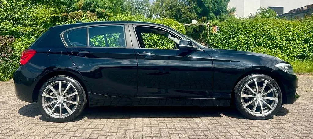 Gebraucht BMW 118 Sport Line 136 PS (100 kW) 2017 Schwarz Kleinwagen