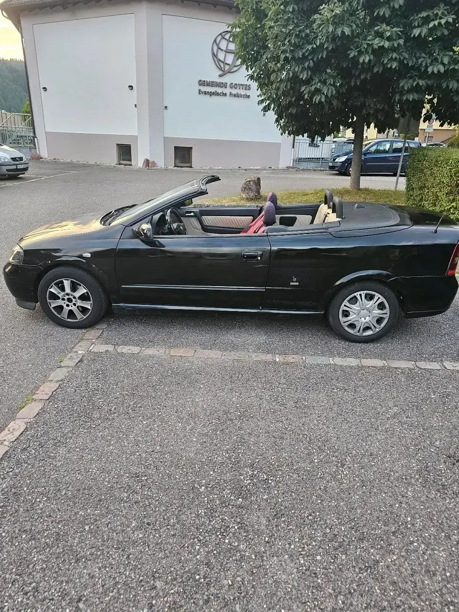 Gebraucht Opel Astra 125 PS (91 kW) 2002 Schwarz Cabrio