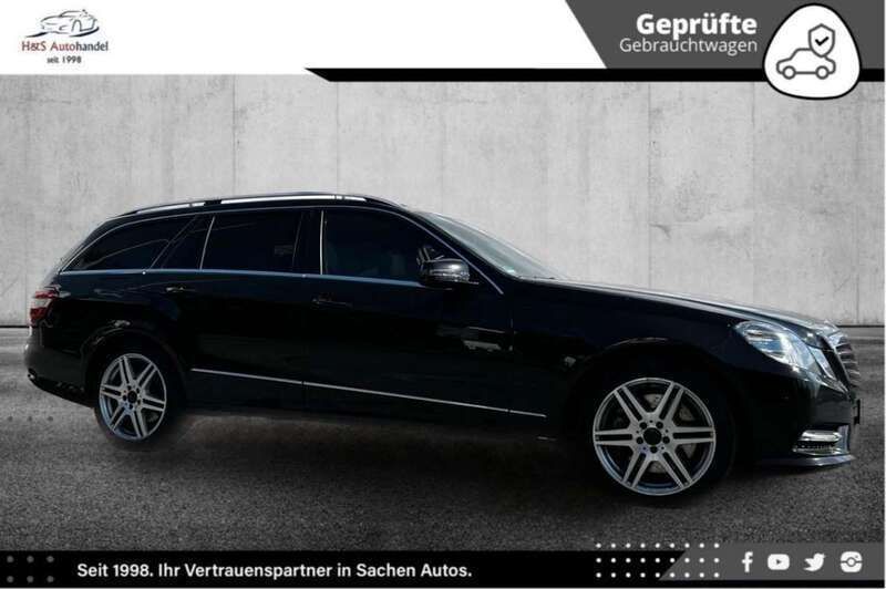 Obsidianschwarz metalliclack Gebraucht 2013 Mercedes E350 Kombi | 20.950 € (Teuer) - Bild 1/4