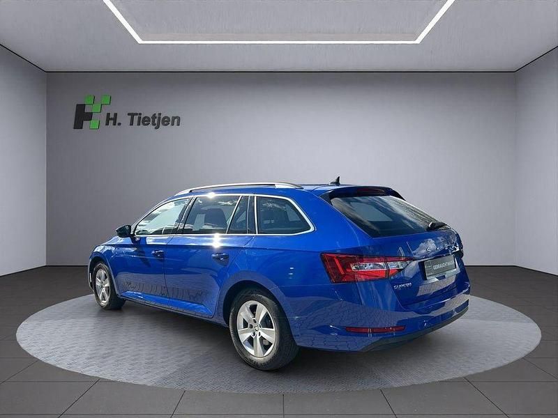 Gebraucht Skoda Superb Ambition 150 PS (110 kW) 2023 Blau Limousine