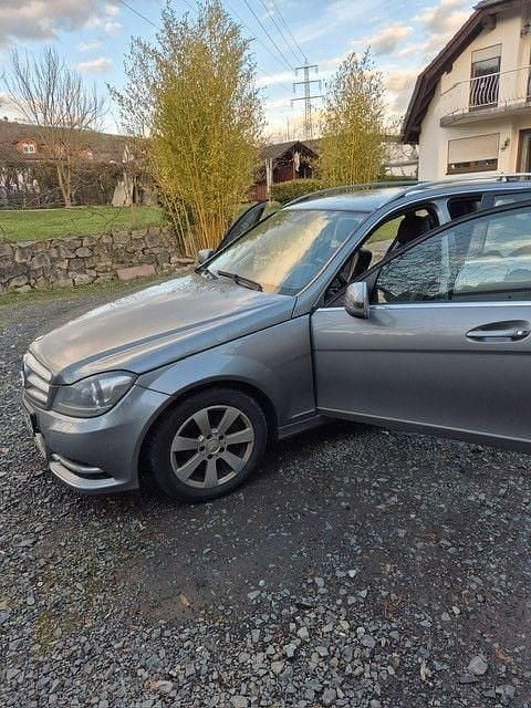 Gebraucht Mercedes C220 170 PS (125 kW) 2012 Grau Limousine