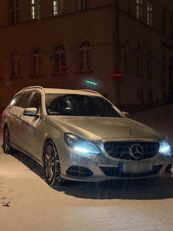 Gebraucht Mercedes E300 Avantgarde 231 PS (169 kW) 2013 Silber Kombi