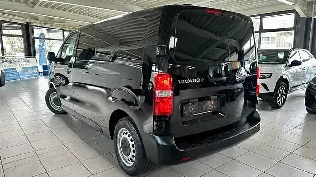 Gebraucht Opel Vivaro 136 PS (100 kW) 2022 Schwarz Van / Kleinbus