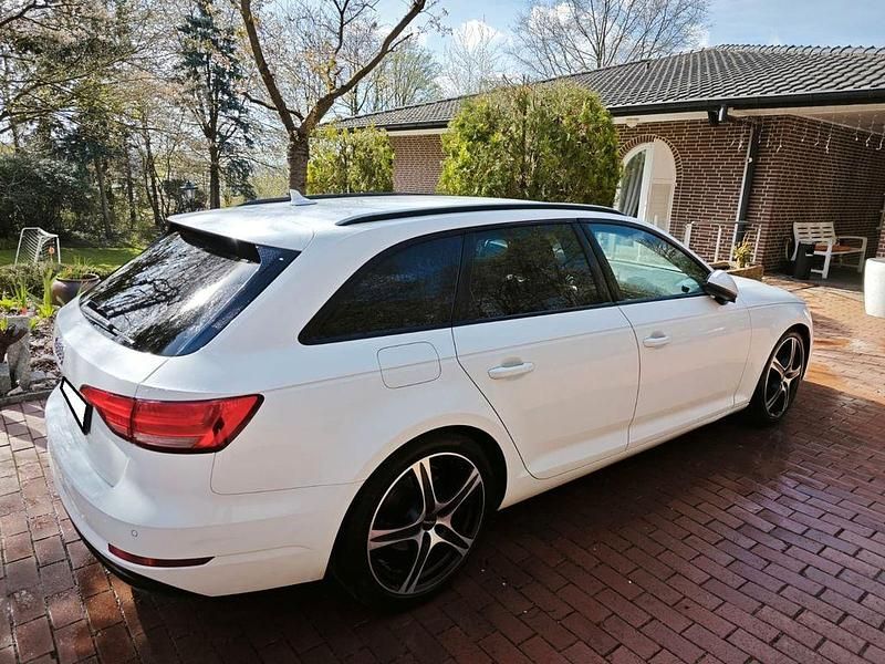 Gebraucht Audi A4 Sport 150 PS (110 kW) 2016 Weiß Kombi