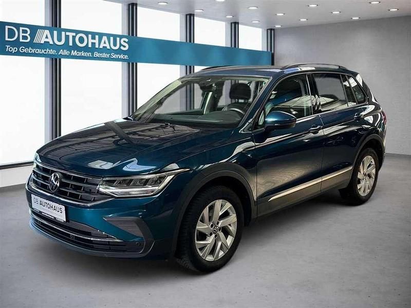 Blau Gebraucht 2022 VW Tiguan Life SUV | 30.960 € (Guter Preis) - Bild 1/4
