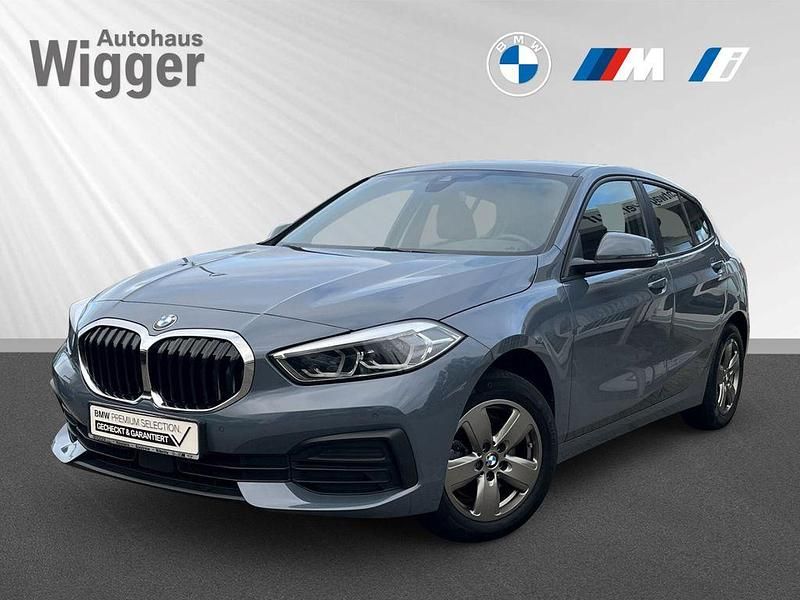 Grau Gebraucht 2021 BMW 118 Advantage Kleinwagen | 20.400 € (Fairer Preis) - Bild 1/4