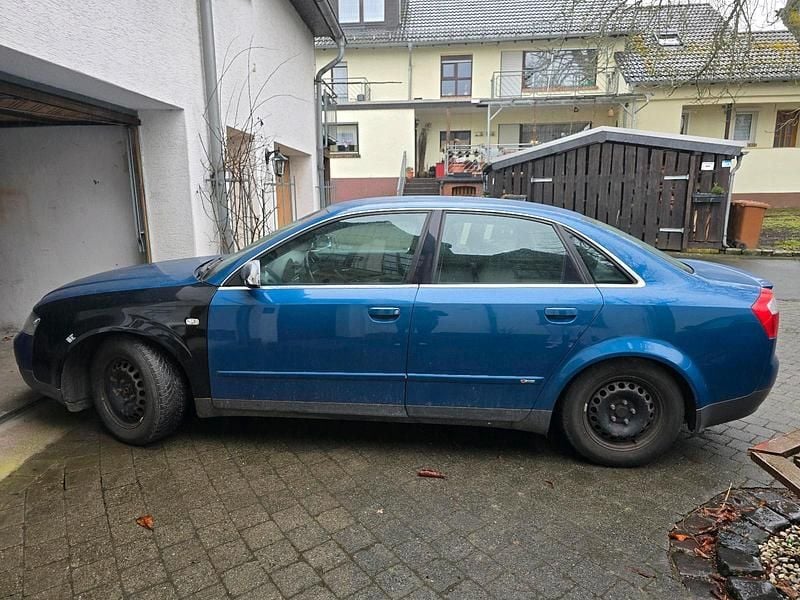 Gebraucht Audi A4 S-Line 131 PS (96 kW) 2001 Blau Limousine