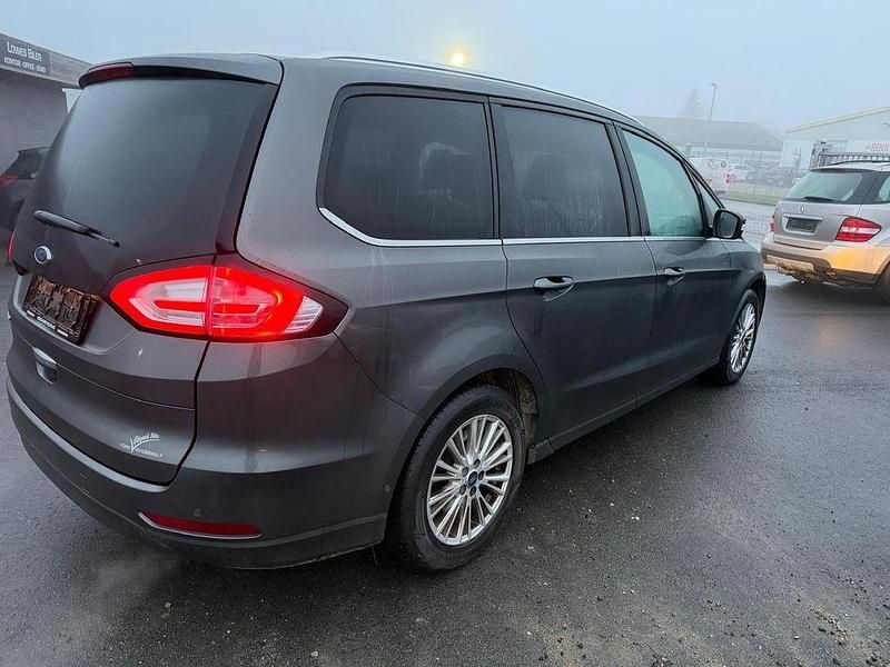 Gebraucht Ford Galaxy Titanium 190 PS (139 kW) 2018 Grau Van / Kleinbus