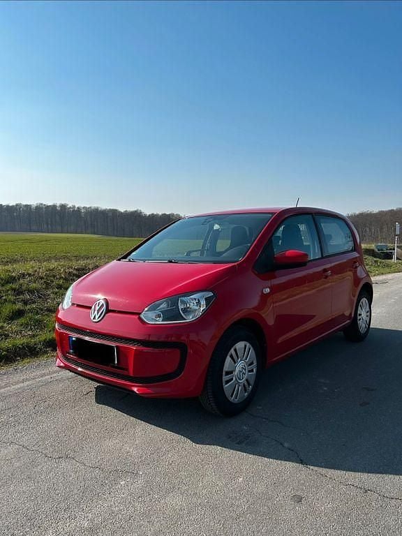 Second-hand VW up! 60 CP (44 kW) 2016 Roșu Hatchback