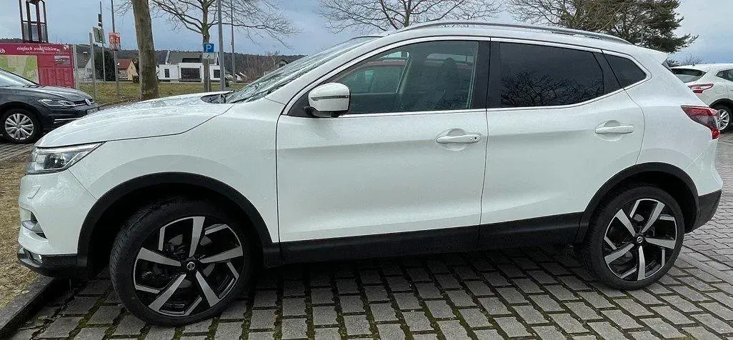 Gebraucht Nissan Qashqai Tekna 116 PS (85 kW) 2018 Weiß SUV