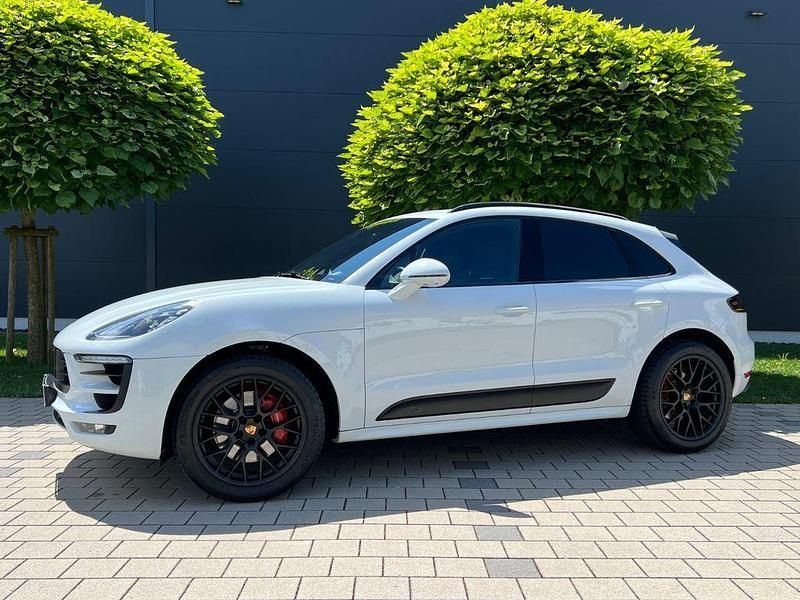 Weiß Gebraucht 2016 Porsche Macan GTS SUV | 39.450 € (Fairer Preis) - Bild 1/4