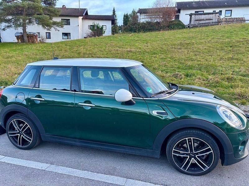 Second-hand Mini Cooper 136 CP (100 kW) 2017 Verde Hatchback
